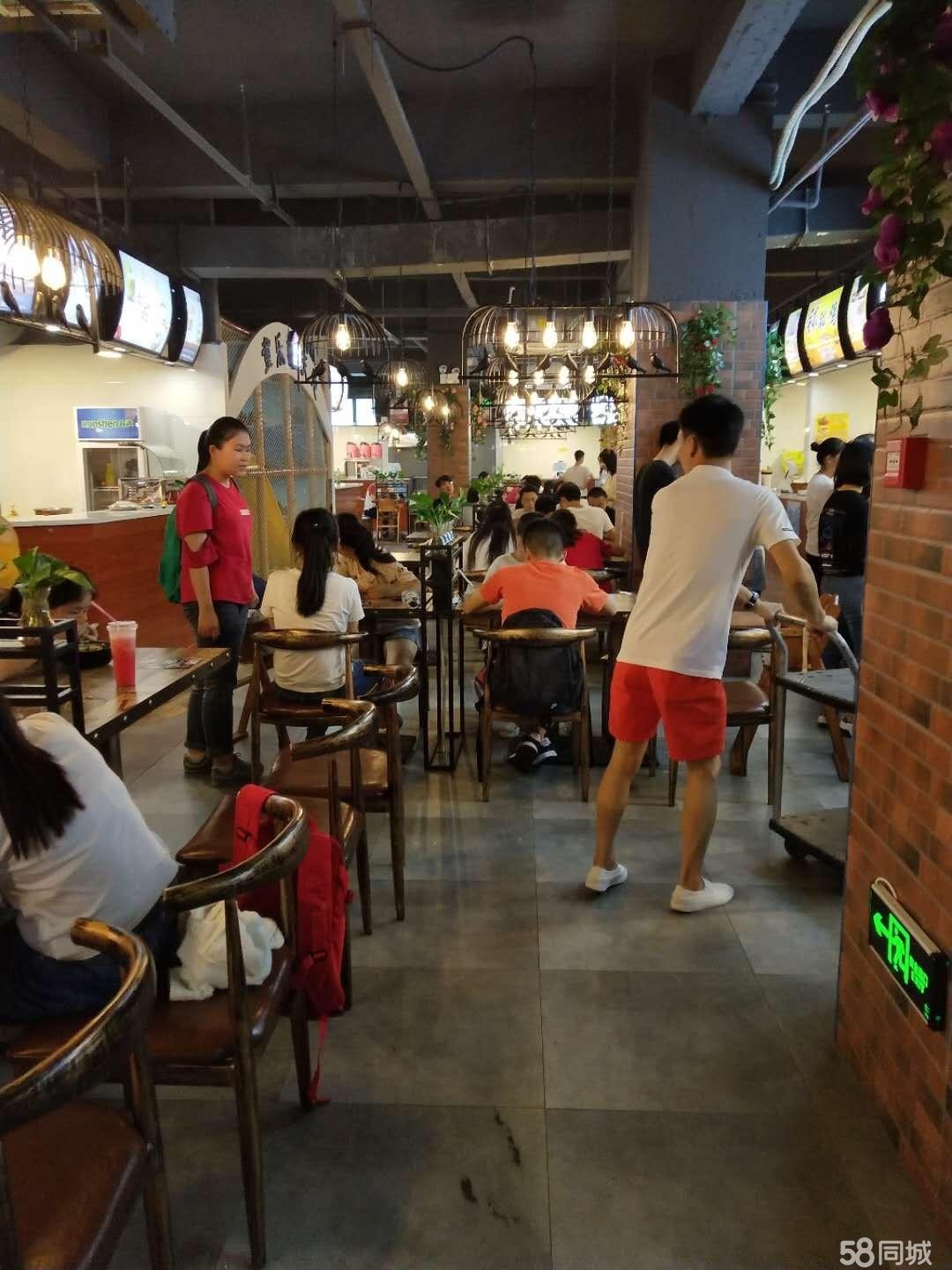 位于遵义繁华的商业街区  精装修 接手即可经营