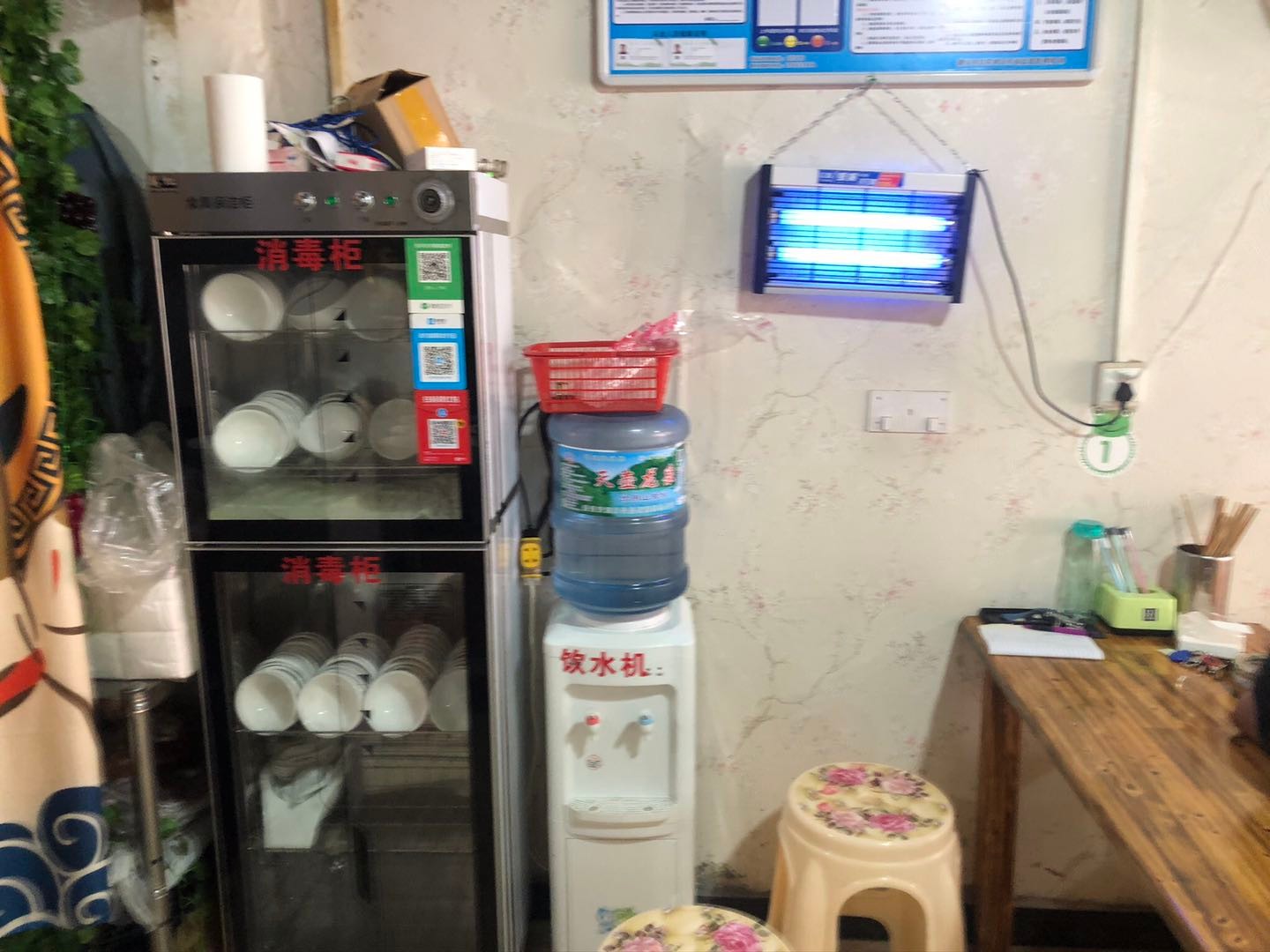 (出租) 营业中砂锅米线转有缘人