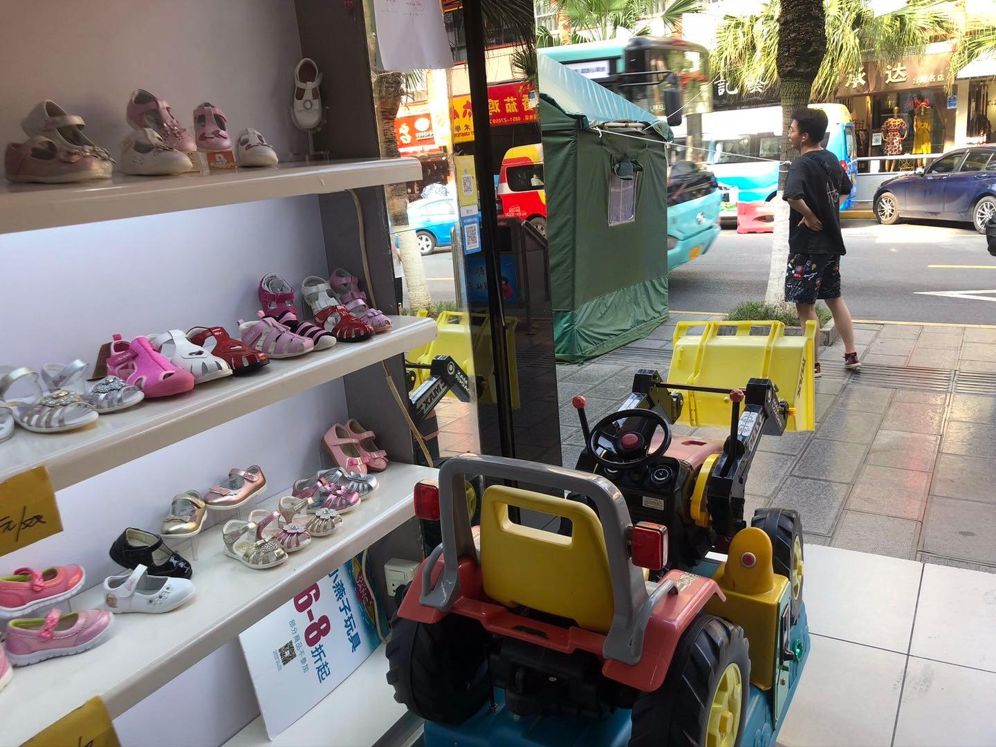 子尹路口腔医院旁门面转让