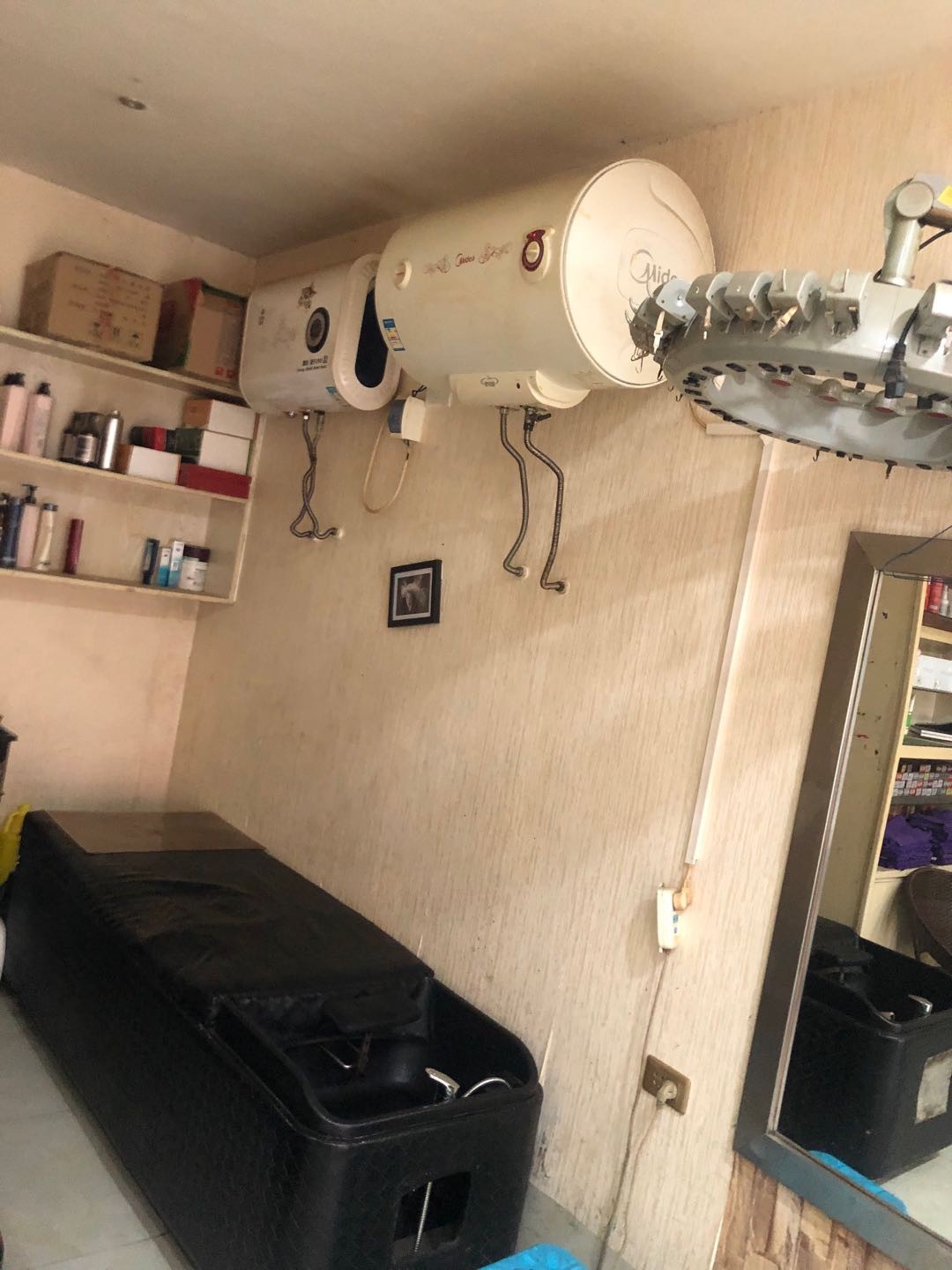 汇川区深圳路美发店低价转让