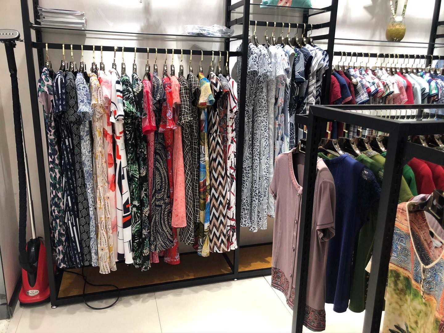 金银新村临街旺铺转让