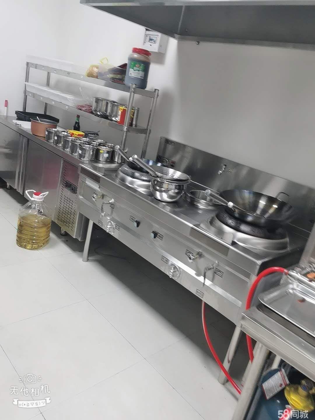 (转让)新装修的店铺。因为急需用钱。亏本转让