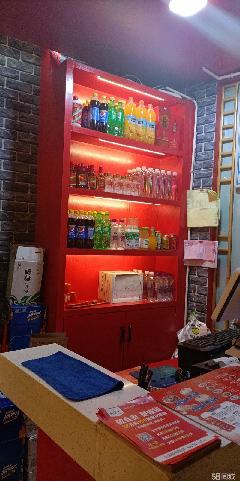 (转让)具体店铺位置在红花岗区白杨路地税局旁