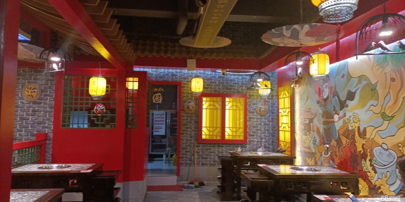 (转让)具体店铺位置在红花岗区白杨路地税局旁