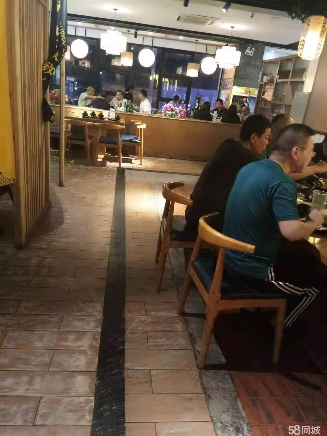(转让)遵义人气旺的地方，每天生意稳定，老板要到外地发展