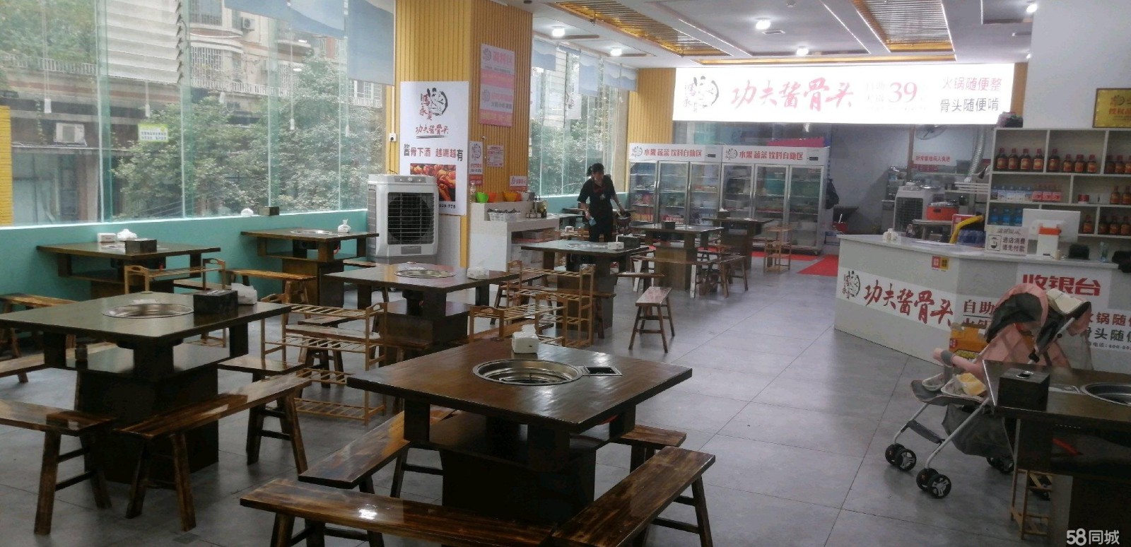 (转让)铺面位置，流动人口每天平均十万人左右.