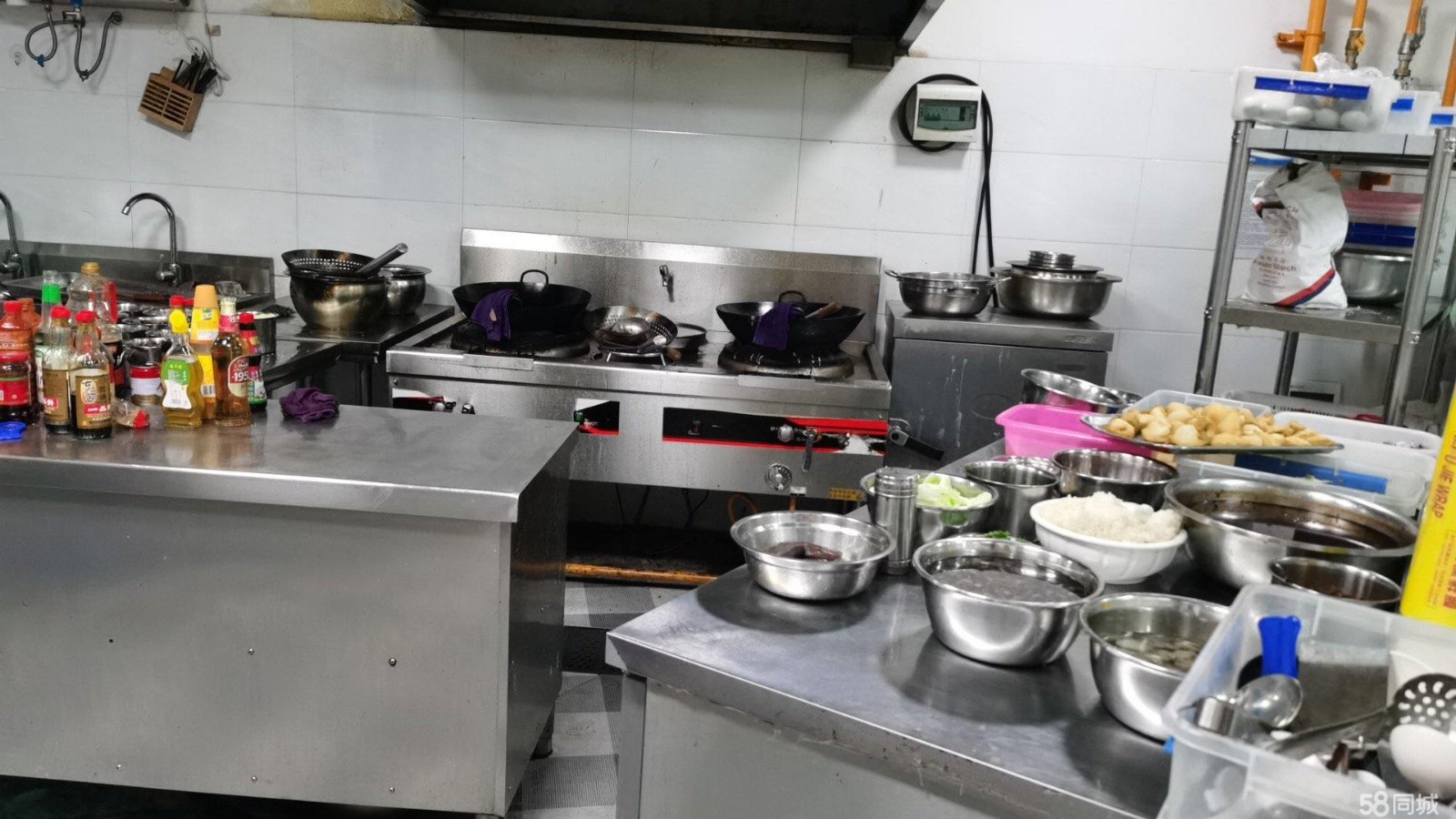 (转让)本店在大恒名城内步行街。周边商铺众多，周边众多小区