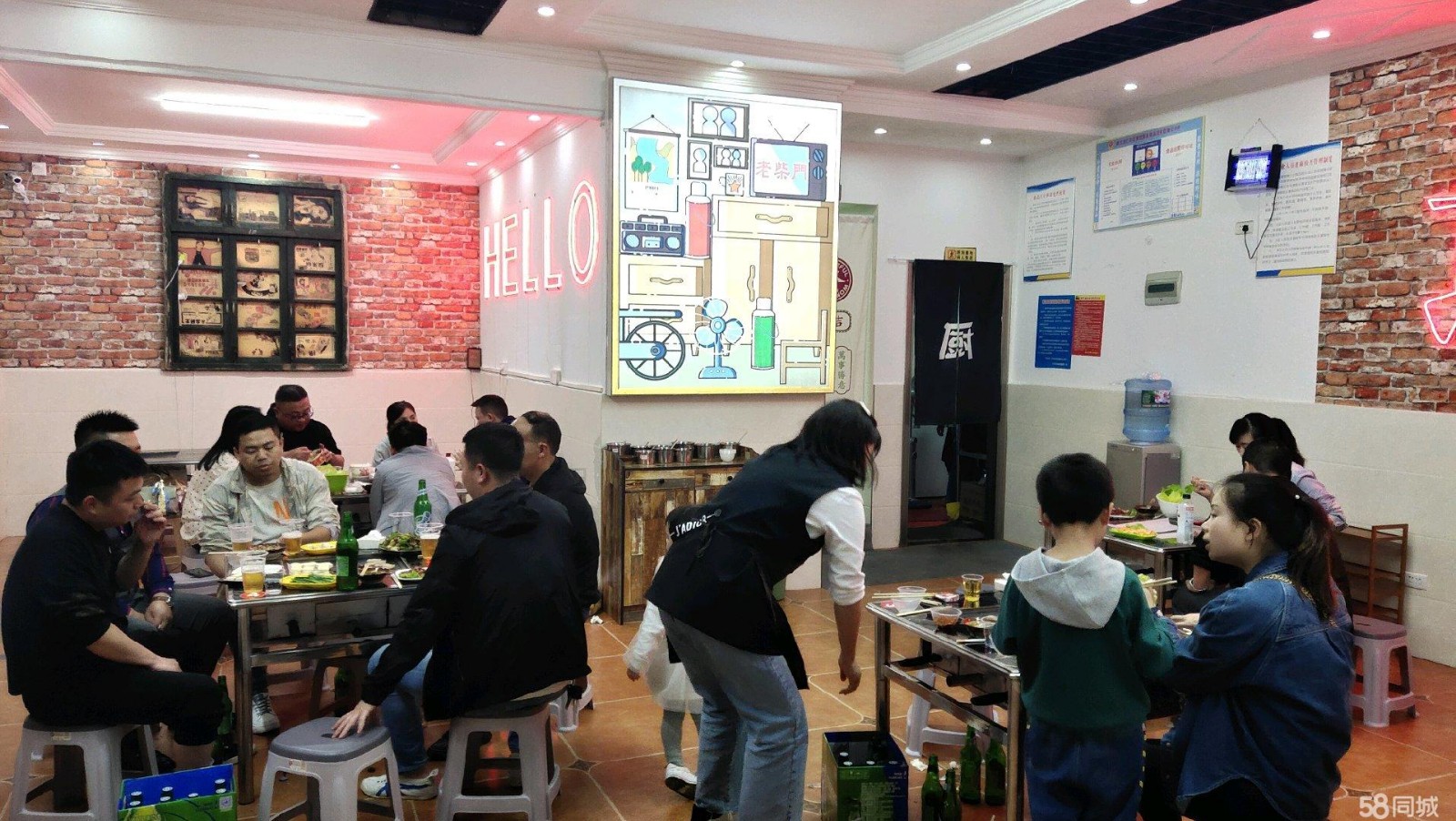 (转让)老牌宵夜位置,门口有坝子,旁边就是停车场对外转租