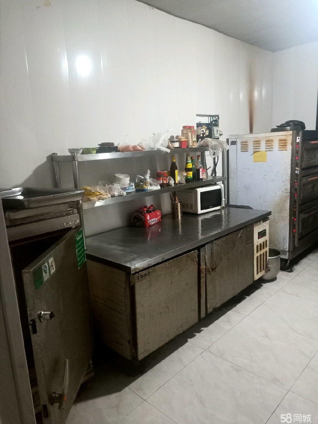 (转让)香港路湖滨二路美团外卖店低价转让。设备齐全。地段。