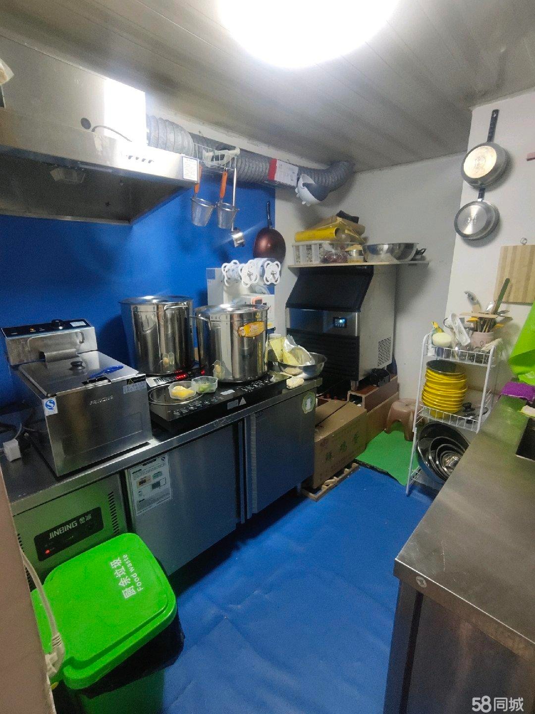 (转让)店铺位置好，人流量大。
