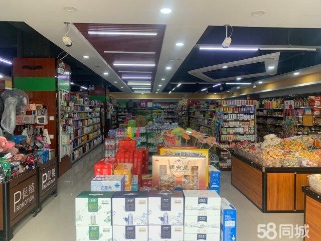 (转让)店铺处于小区高层门口。