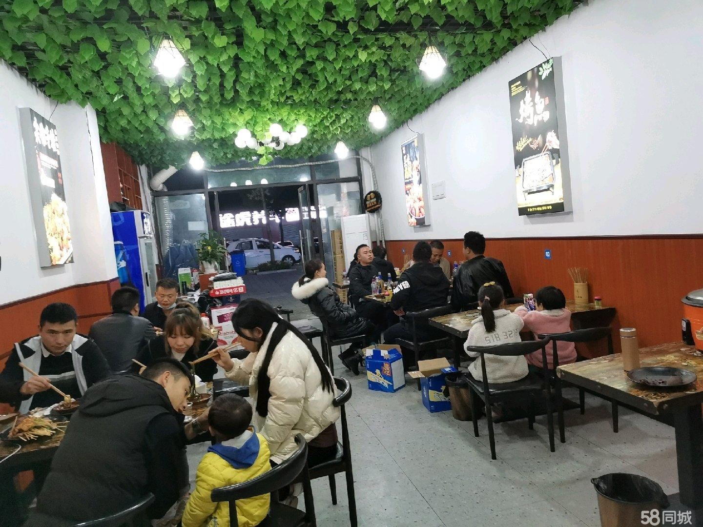 (转让)店铺周边有几个成熟小区有固定客源坝坝宽敞方便停车