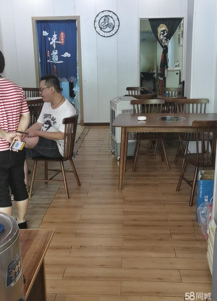 (转让)夜宵可外摆区域，商业小吃