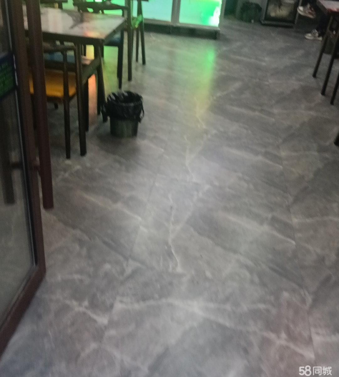 (转让)店铺整转，接手可做，还有- -年多的房租
