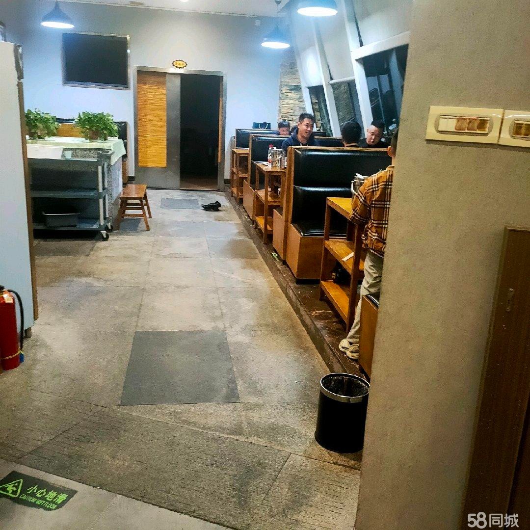 汇川区广州路御景湾450平米盈利餐馆转让