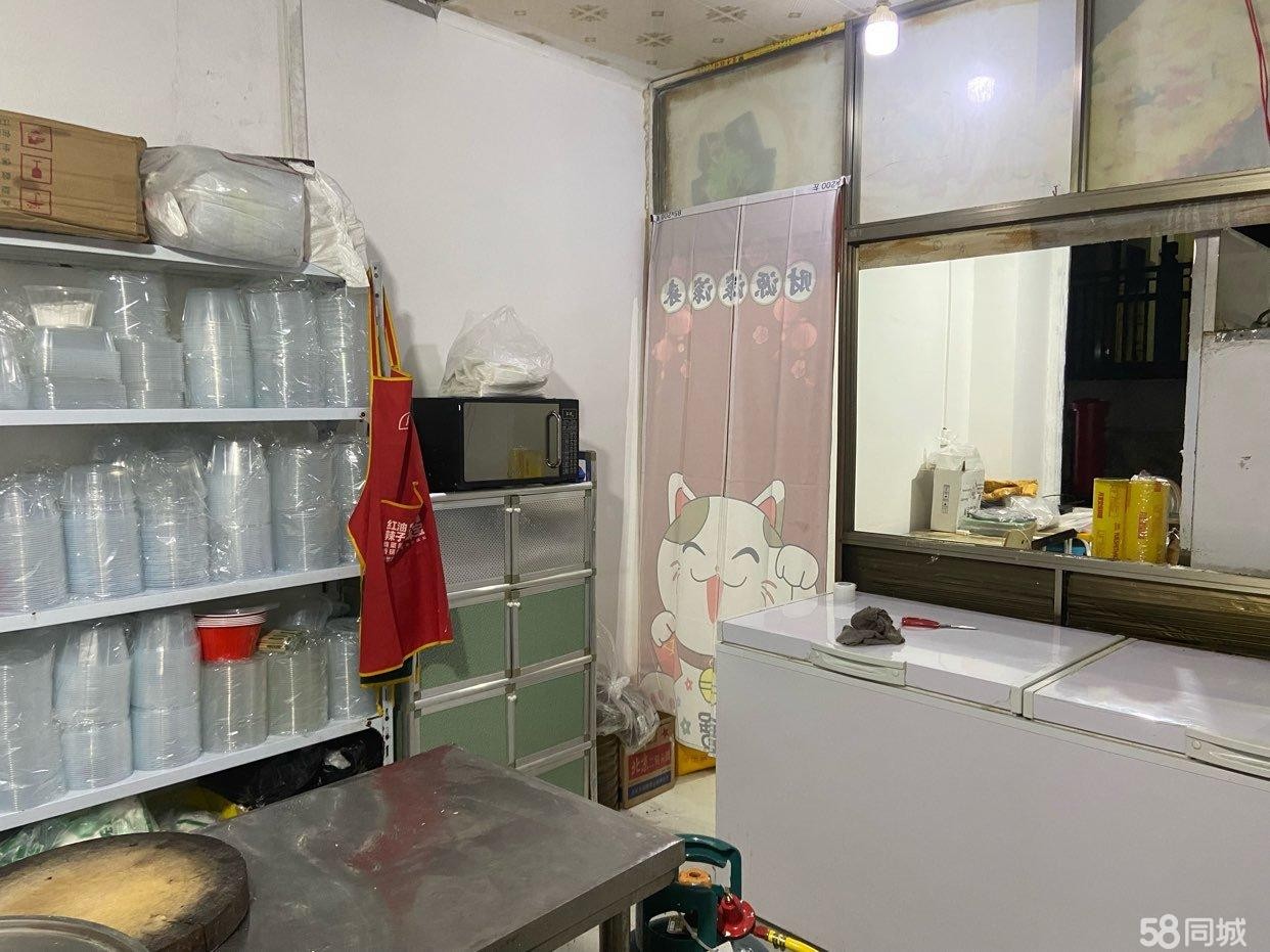 (转让)对于外卖，宵夜来说位置还是不错的，隔壁烤鱼店，烧烤店都还不错