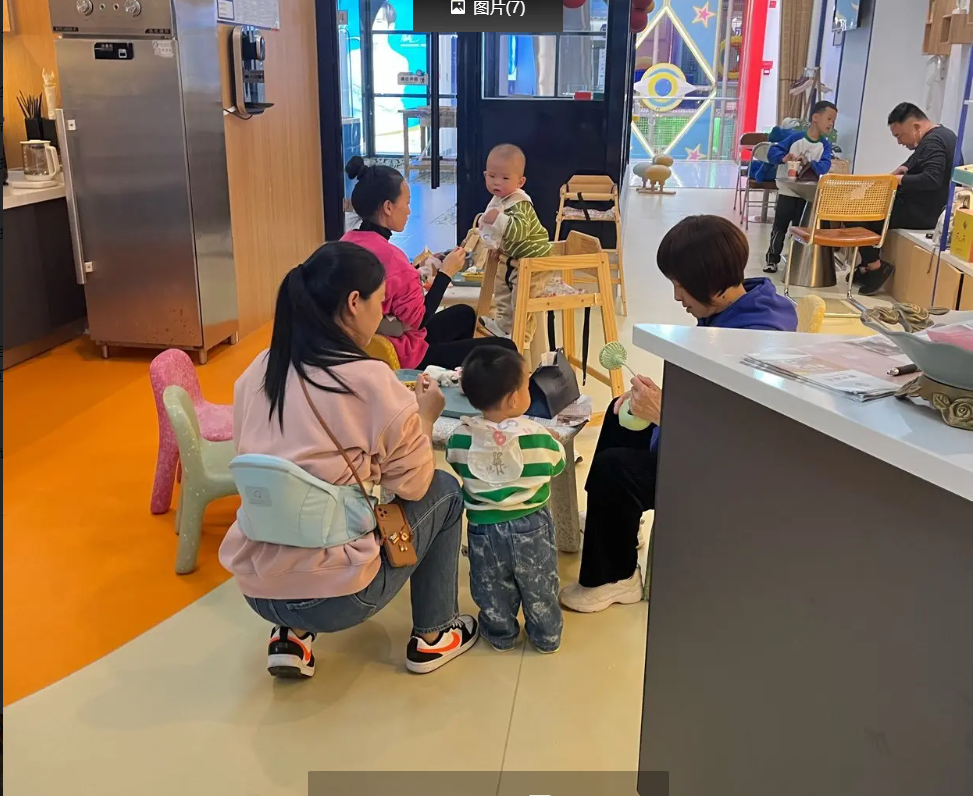 (转让)商场商铺转让，装修齐全，接手可做