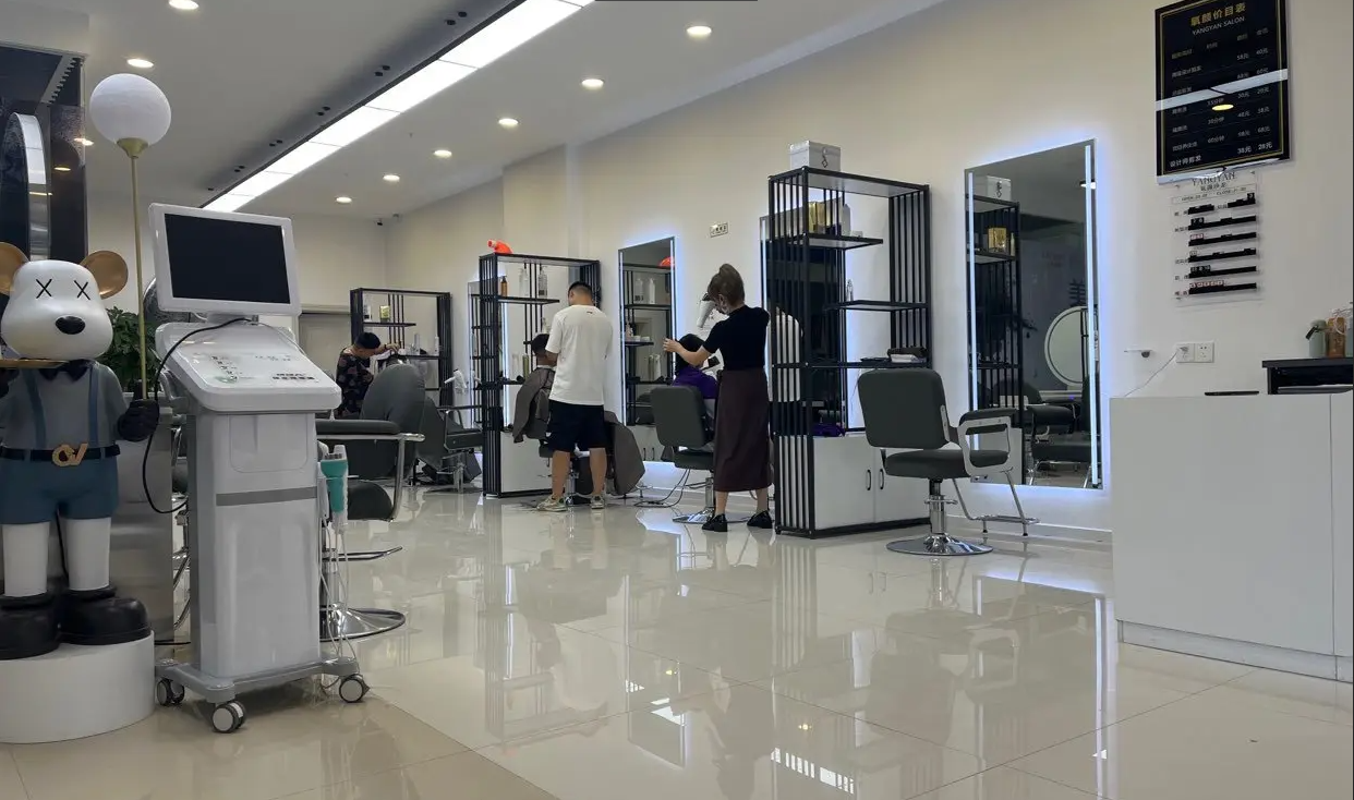 (转让)老板不懂经营管理，新店转让