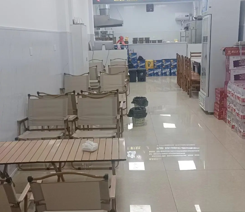 (转让)门面转让保利:二街区设备齐全人流量大