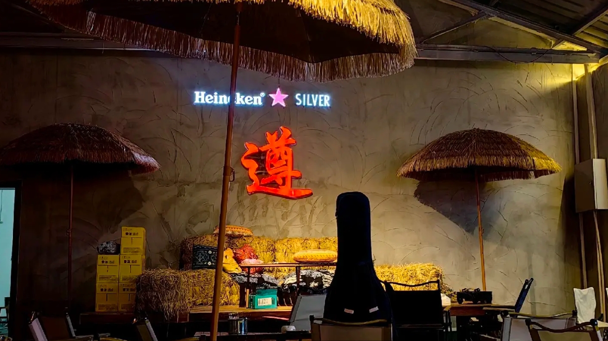 (转让)火柴厂附近经营中酒吧转让，不扰民可排烟下水，适合经营各种生意