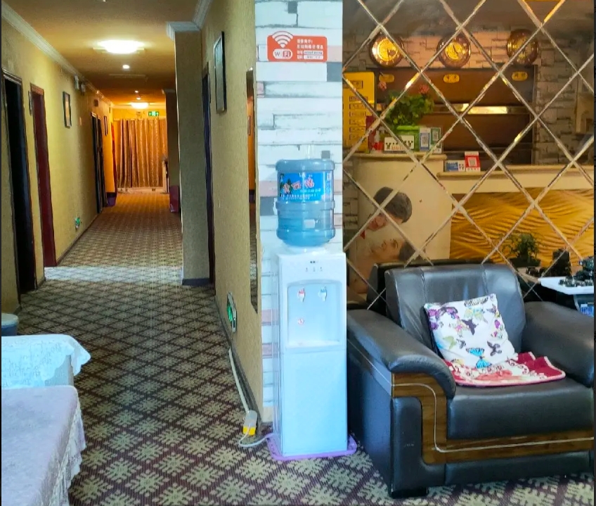 (转让)中华路经营中酒店转让，证件齐全，有固定客源
