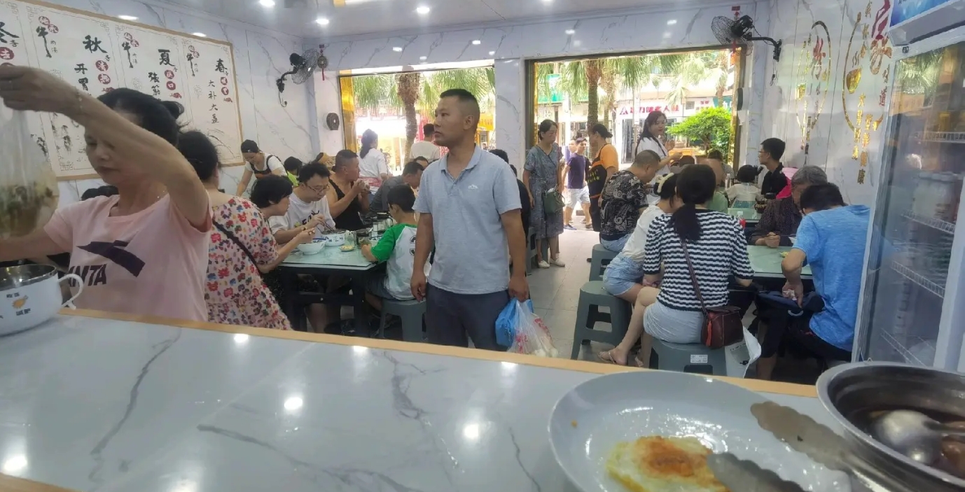 (转让)遵义会址旁有四中文化小学旅游人流聚集中心因家里有事急转
