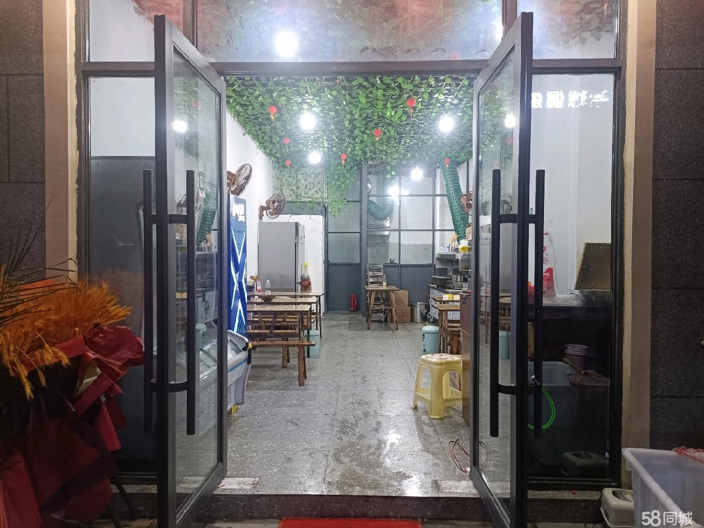 (转让)本店位于铂金城商业街，人流量大,