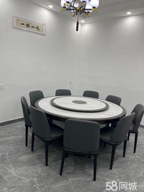 (转让)旺铺装让，本人无心经营，做宵夜的好位置，人流量大（中介勿扰)