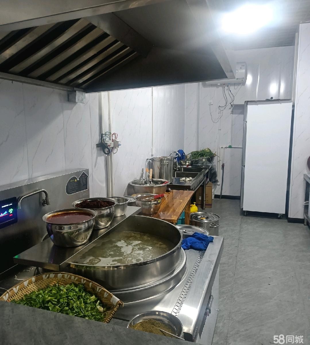（转让）工作原因无人经营，新店转让，设备齐全接手可营业