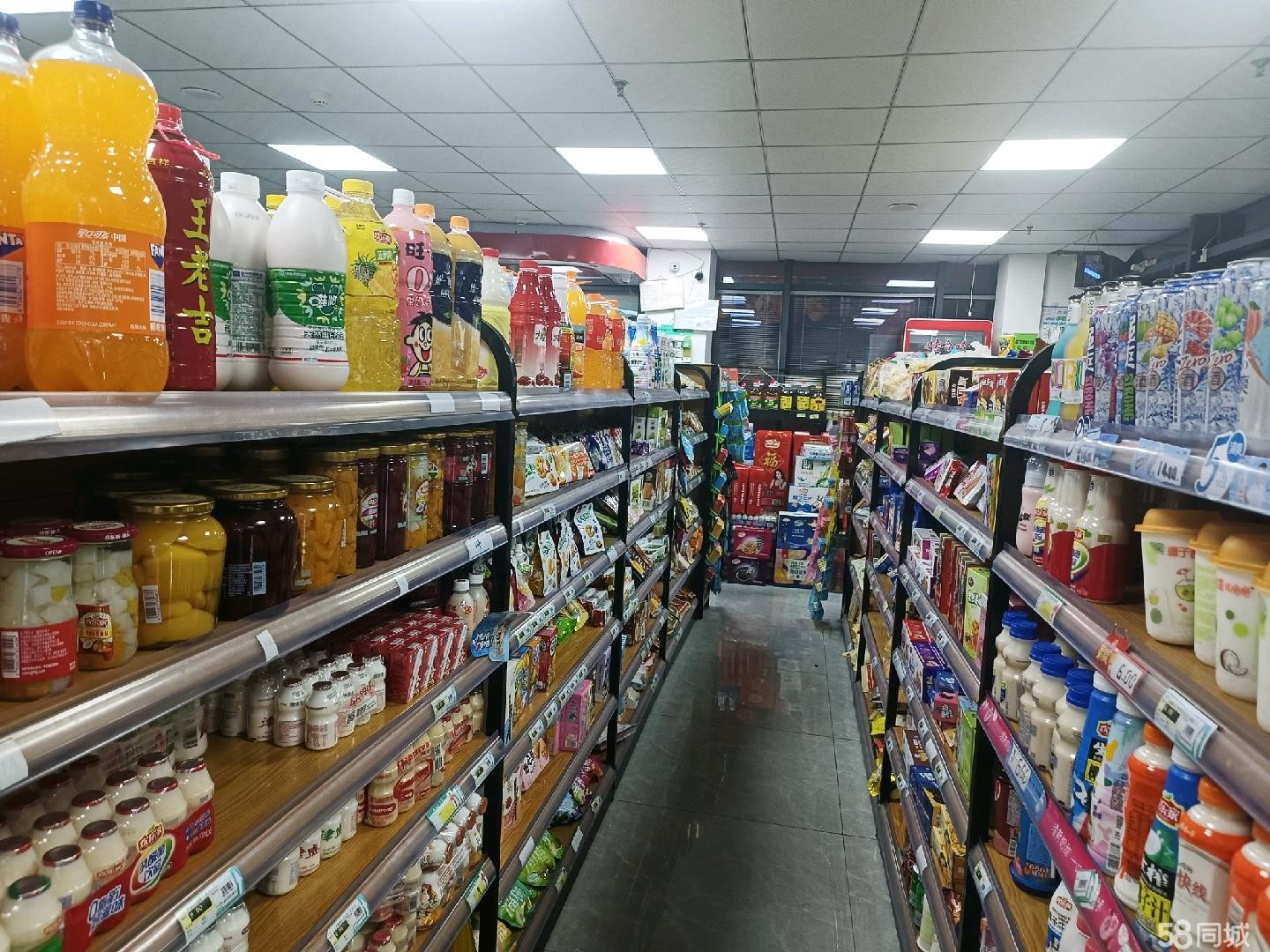 （转让）商业街，大餐饮店路口