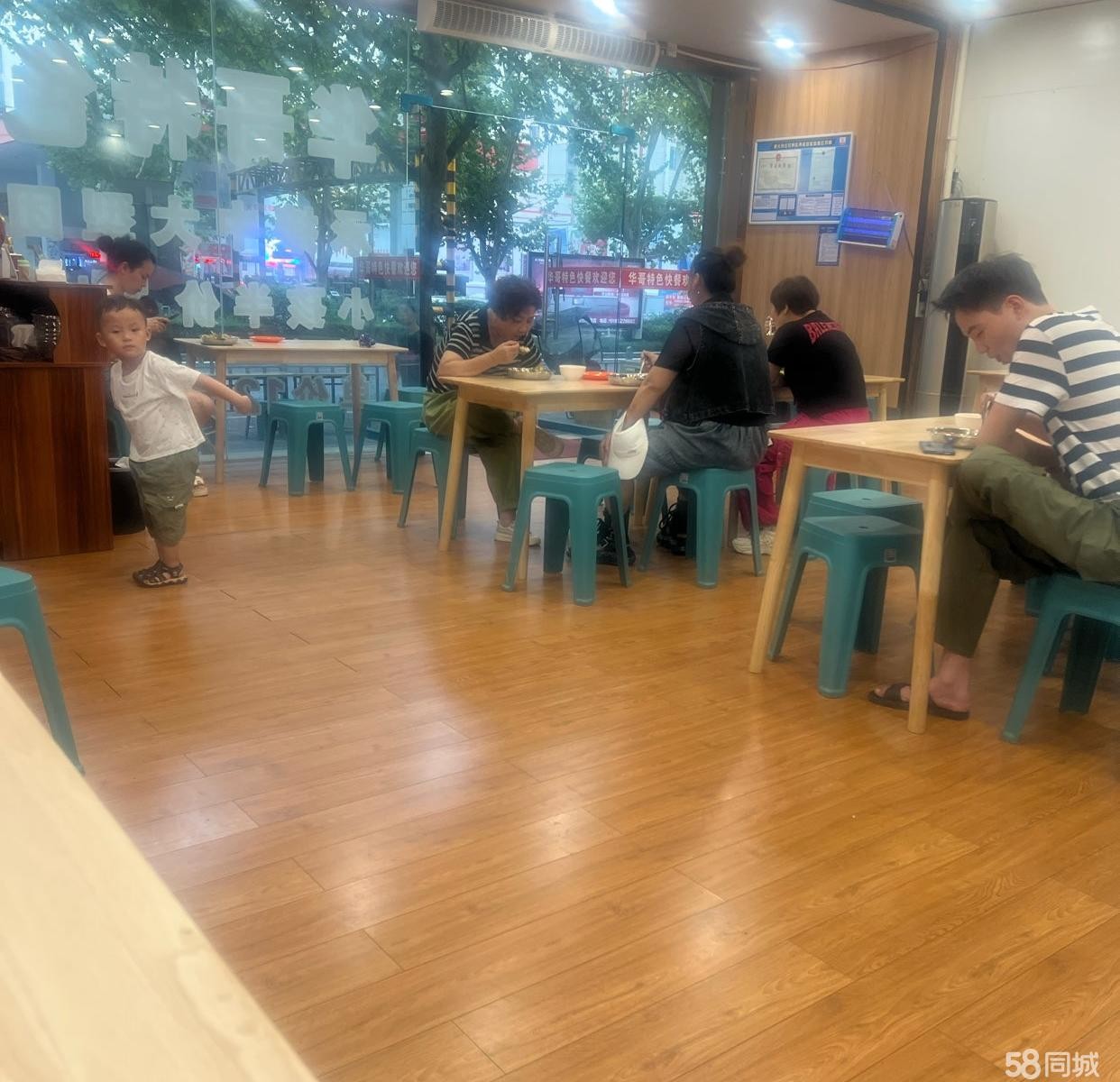 (转让)临街商铺,客流量大,正常营业中