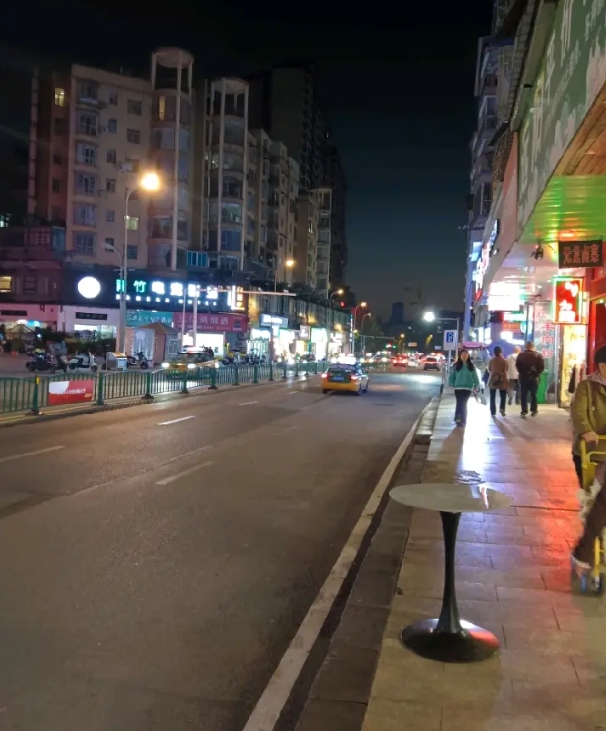 (转让)上海路荷花范小区中国银行对面人流量大