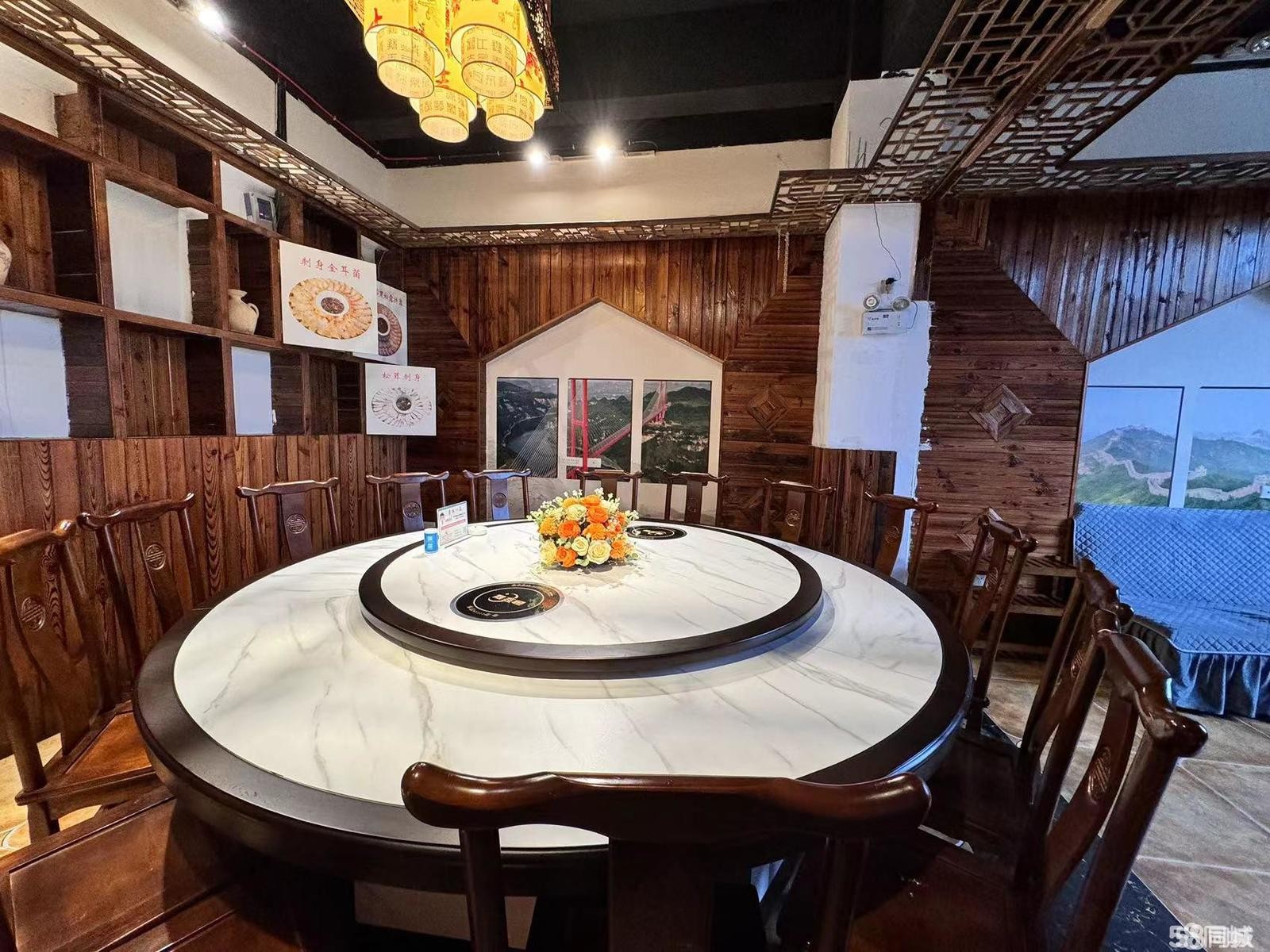 新蒲遵义四中对面十字路口餐饮店转让