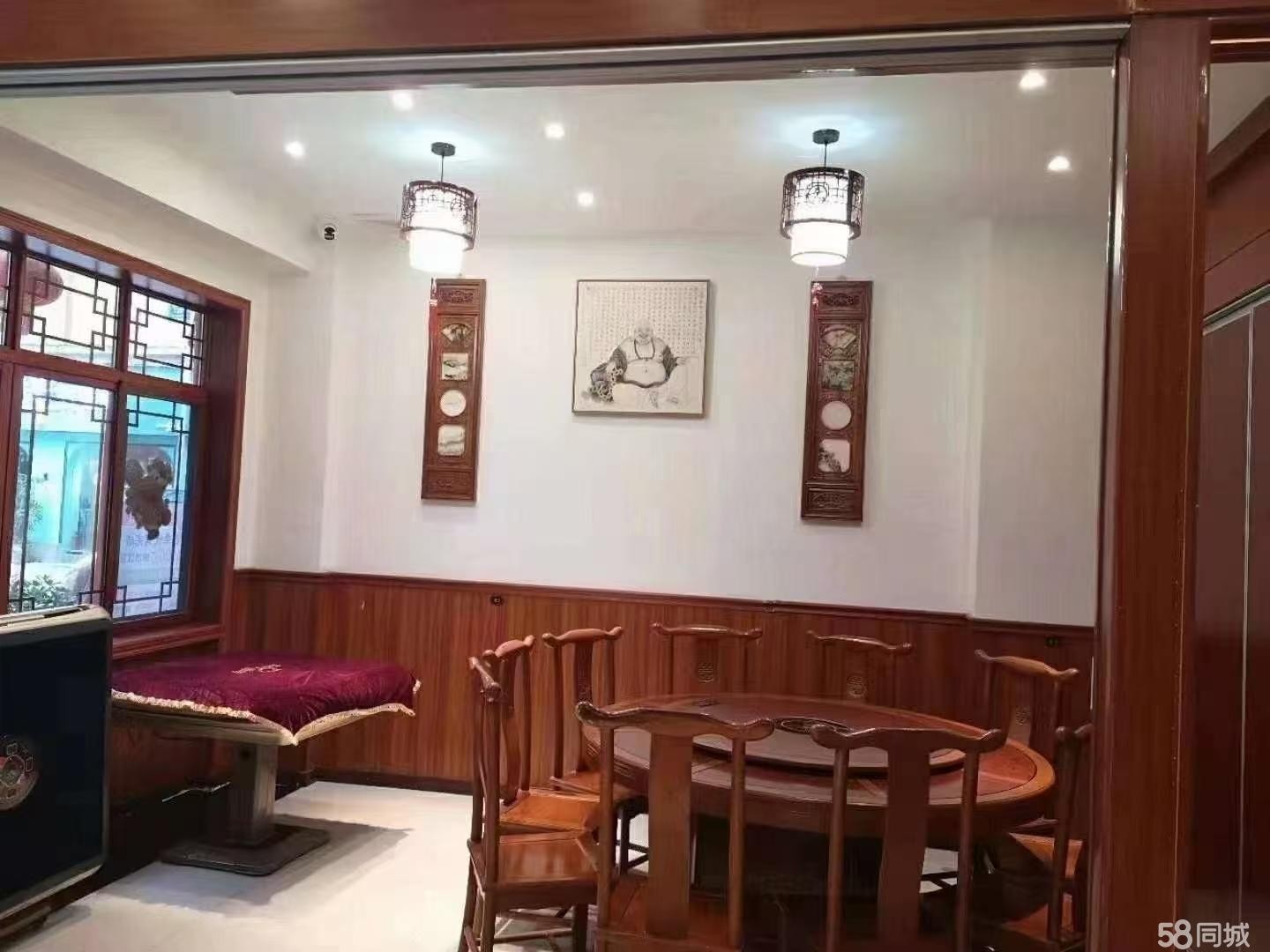 (转让)本店位于白沙路飞天步行街内，交通便利，客源稳定。