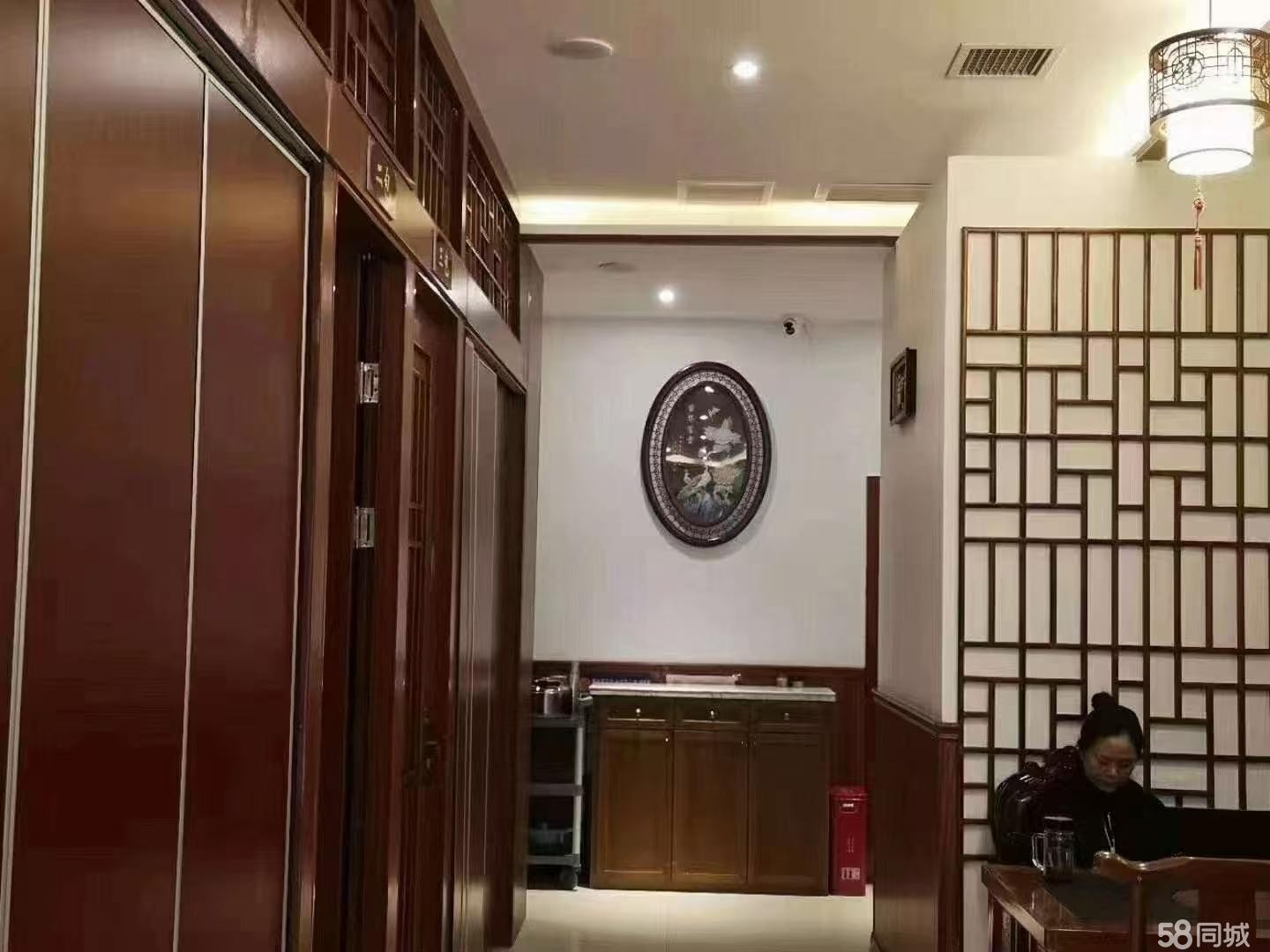 (转让)本店位于白沙路飞天步行街内，交通便利，客源稳定。