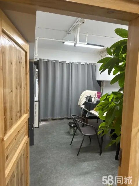 （转让）核心位置旺铺转让，配套齐全，接手即经营音乐餐吧