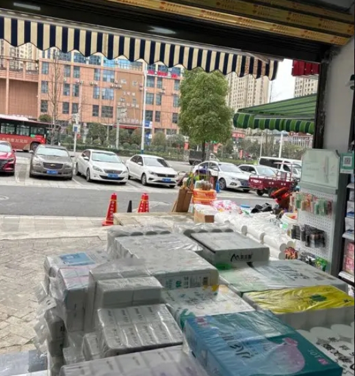 (转让)两层门面位于美的城人流量多小区住户多地段好装修新