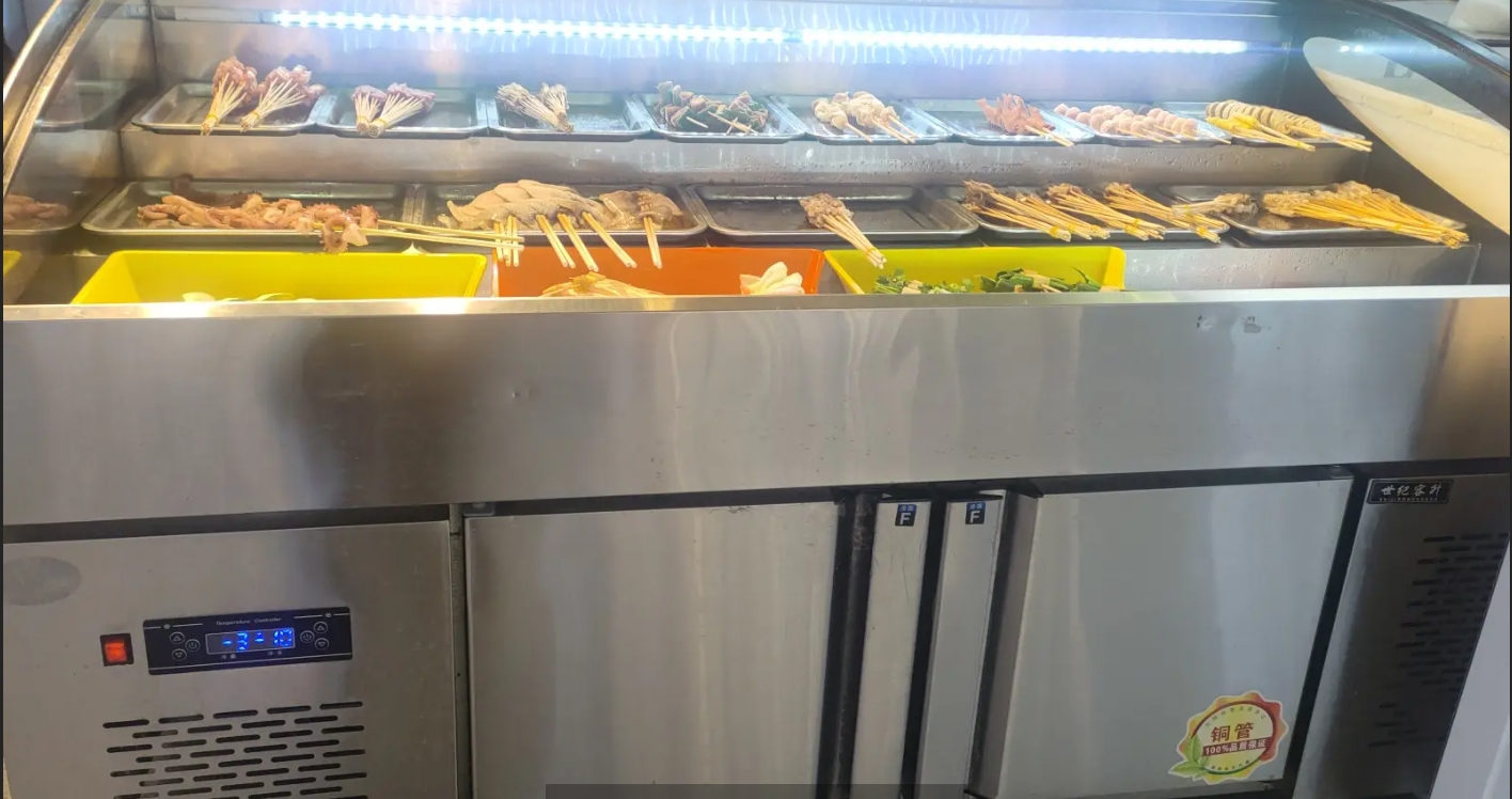 (转让)本商铺为档口摊位,美食街,适合做各种餐饮美食