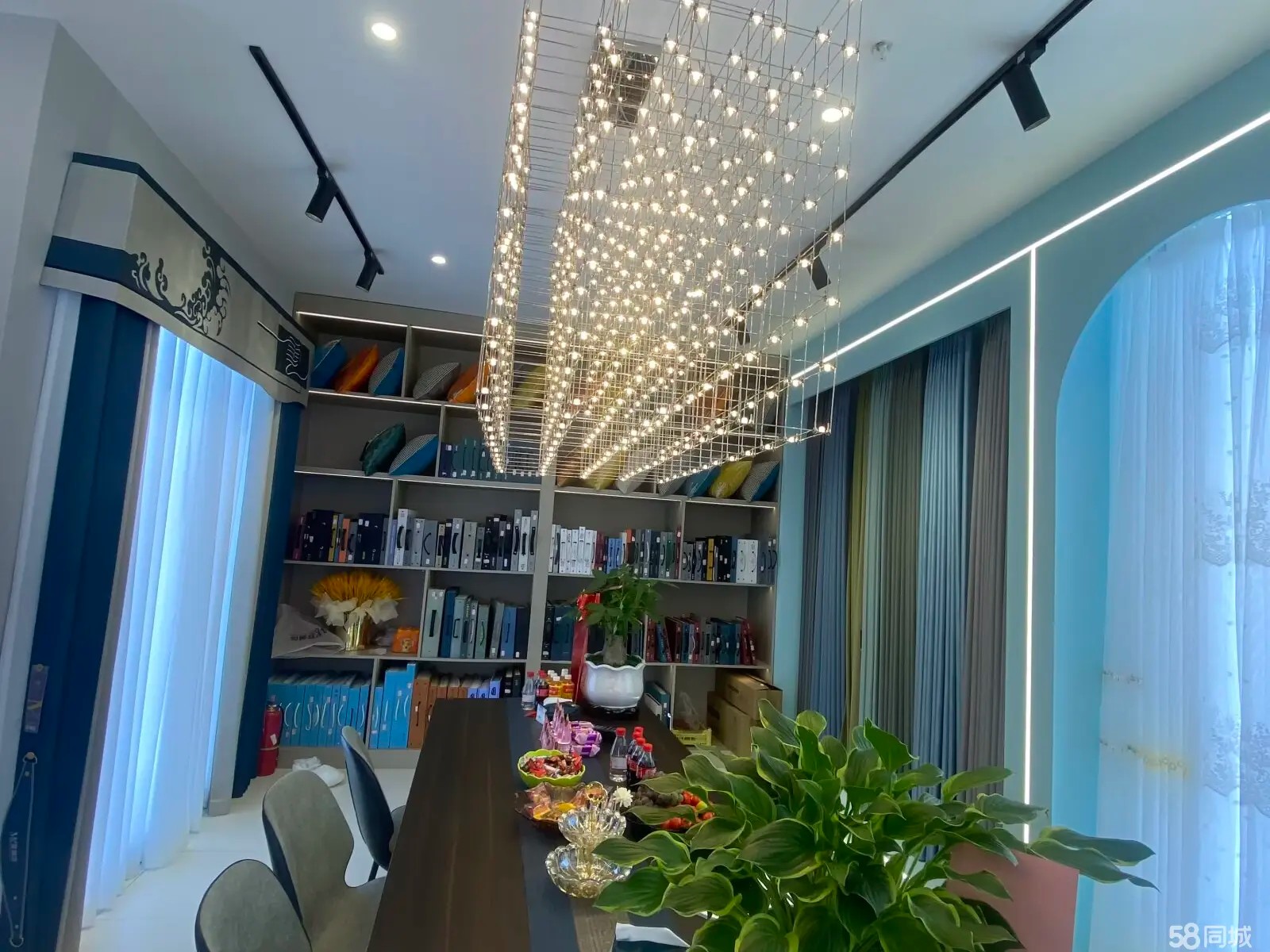 (转让)红星品牌窗帘店转让，租金便宜，新装修，接手可做