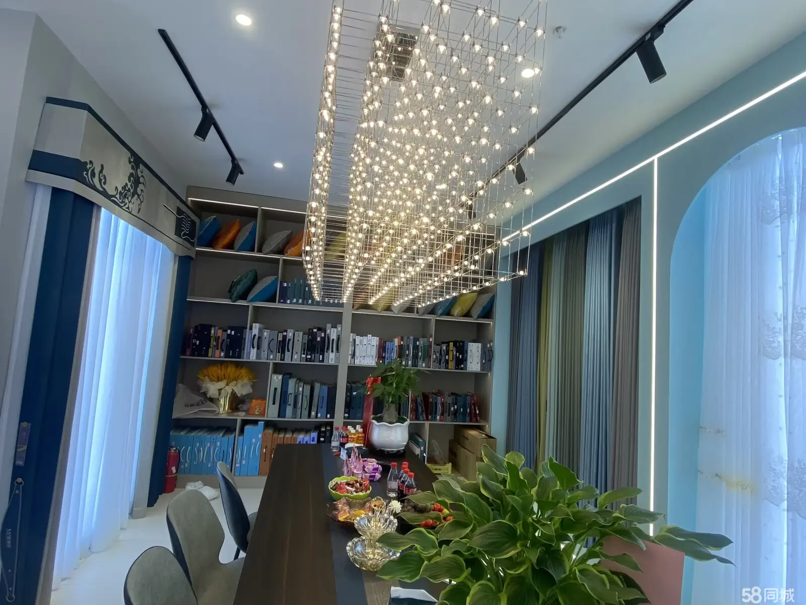 (转让)红星品牌窗帘店转让，租金便宜，新装修，接手可做