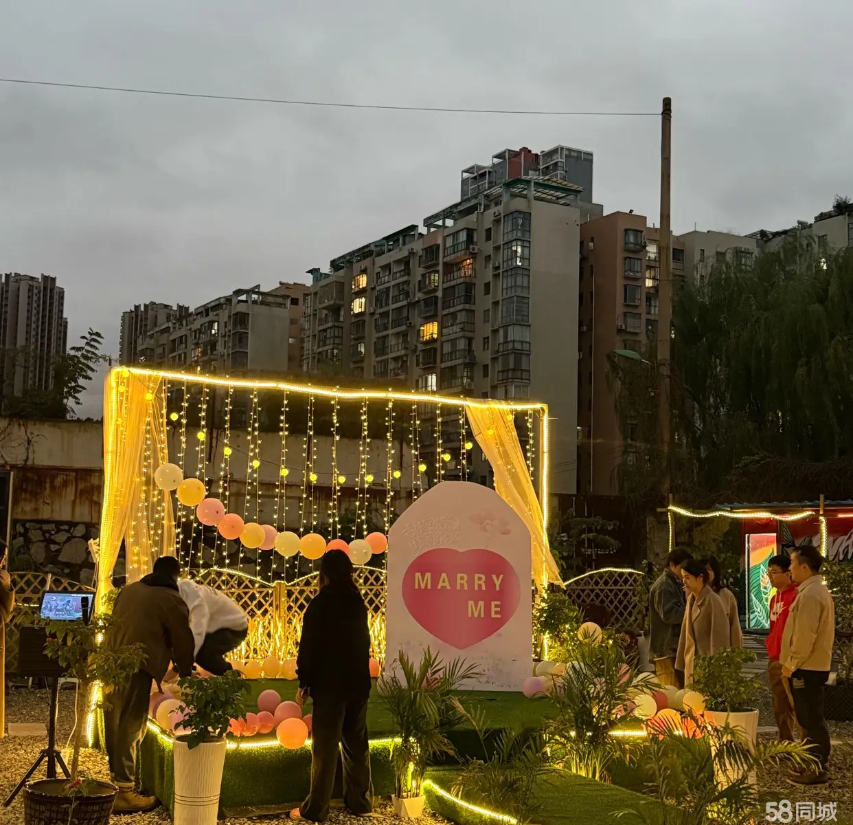 (转让)河边上，智慧名城对面