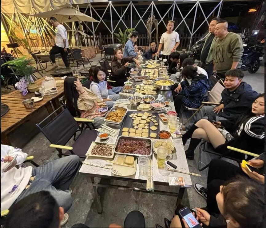 (转让)室外露天风格小院，可做餐饮，酒吧，咖啡馆，打卡地