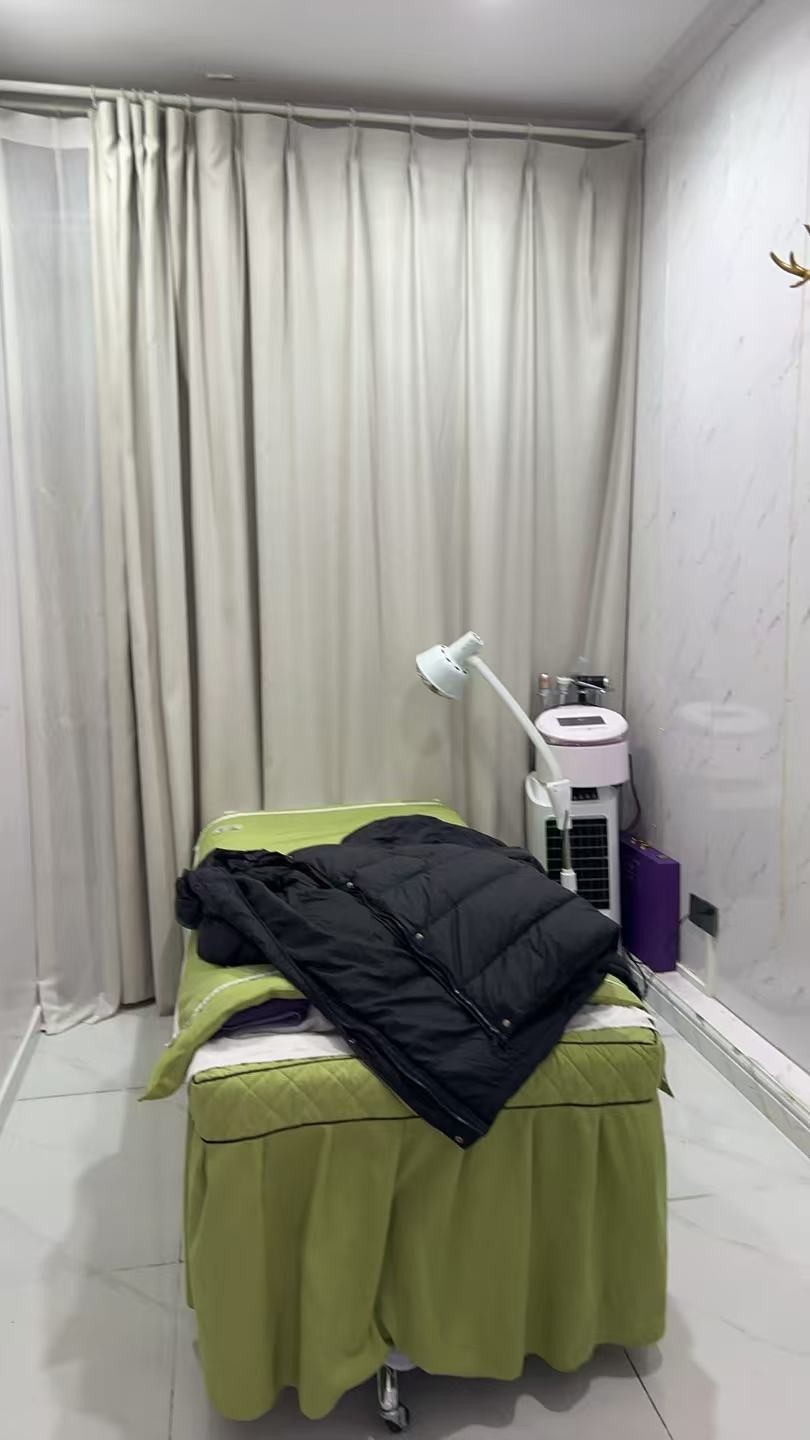仁怀三转盘美容院带客源一起转让