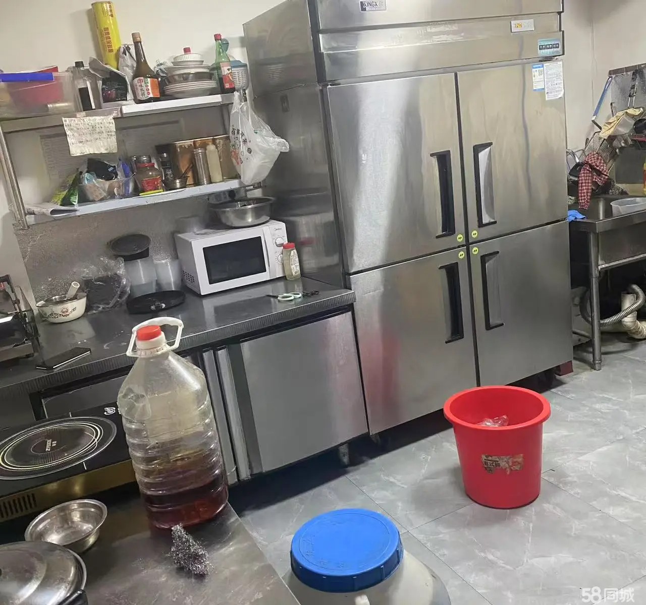 (转让)本人要去外地现经营汉堡店低价转让，接手可直接经营