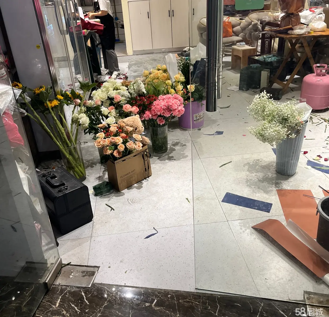 （转让营业中的花店转让，有意者联系