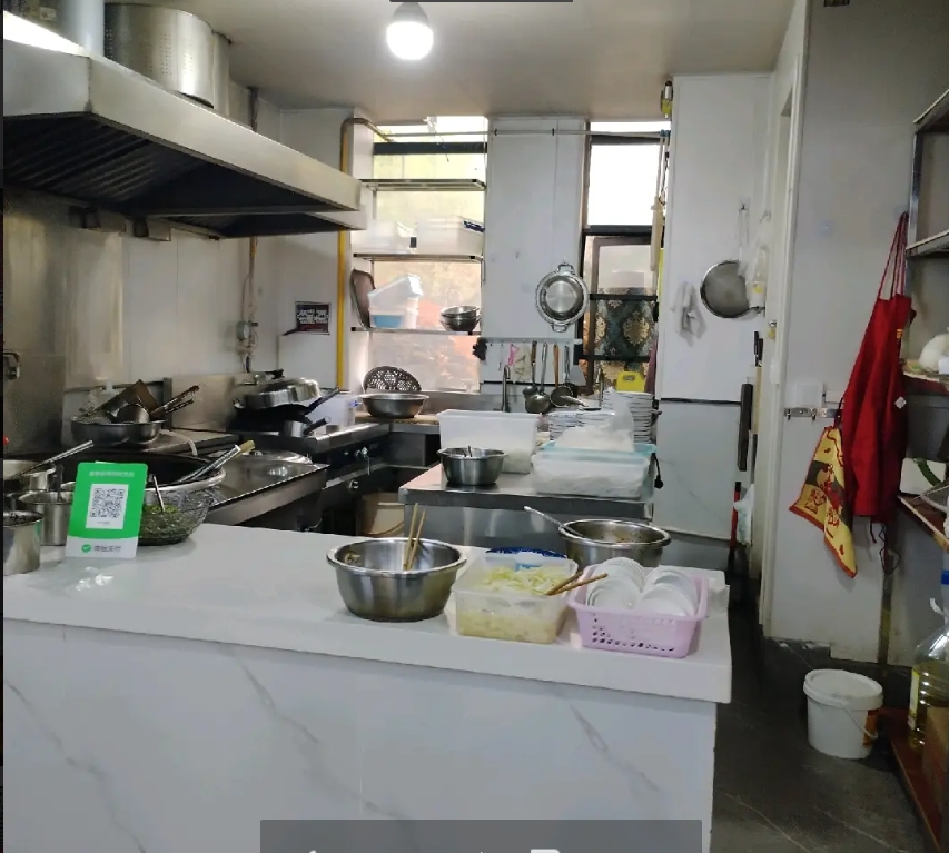 (转让)幸福家园五区，小区出口，，客源稳定。客