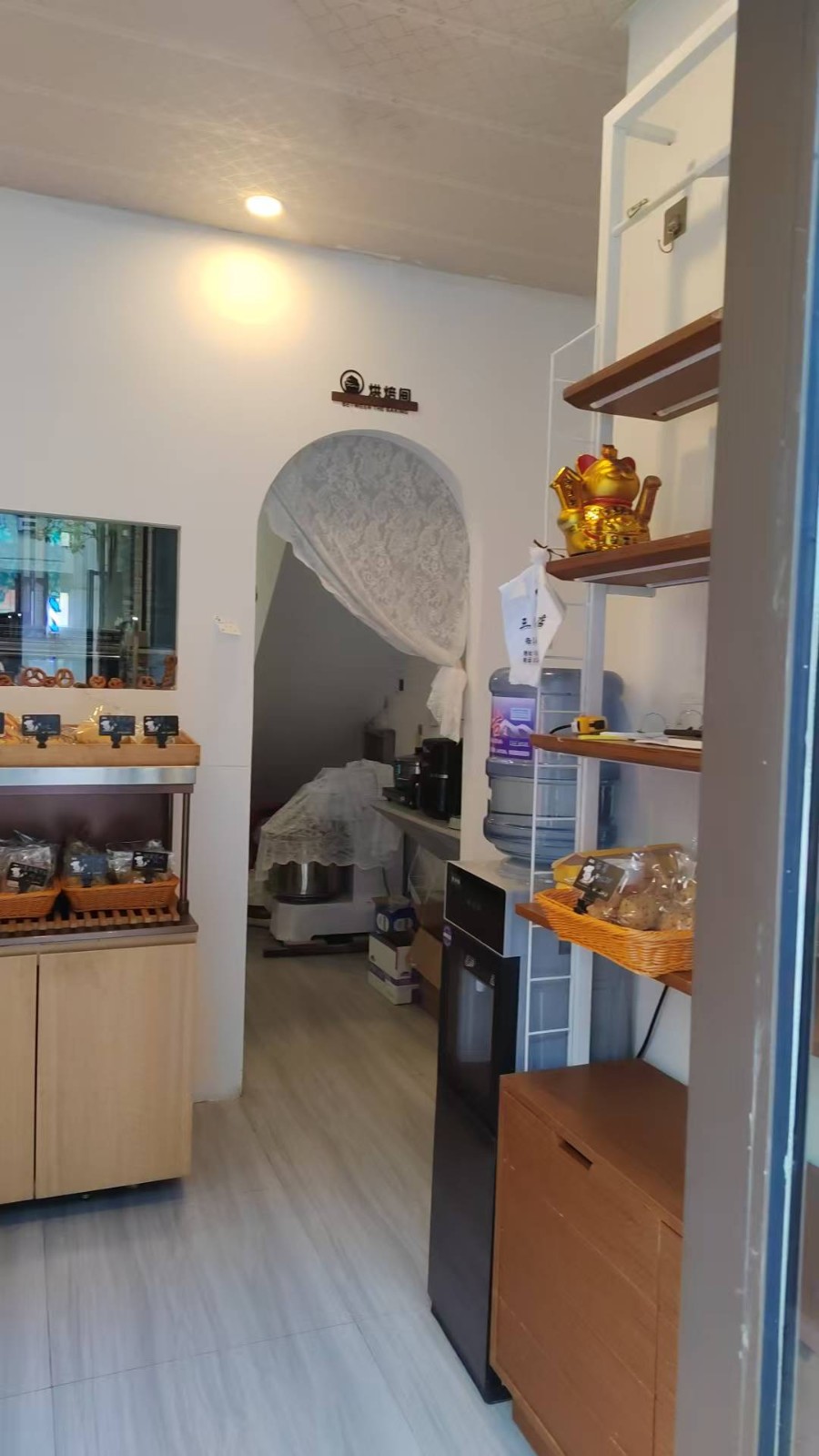 新浦美食街甜品店低价急转