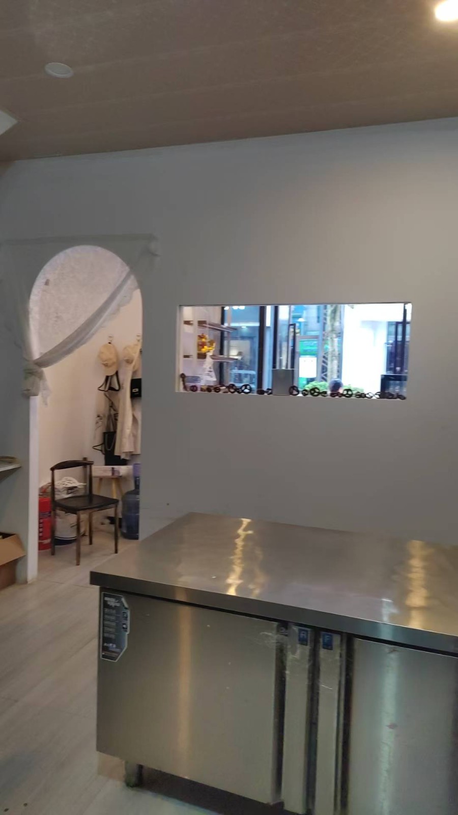 新浦美食街甜品店低价急转