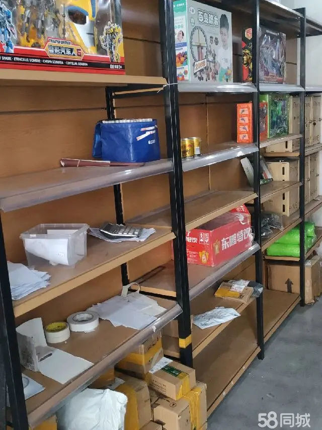 （转让快递驿站+便利店，人流量超大