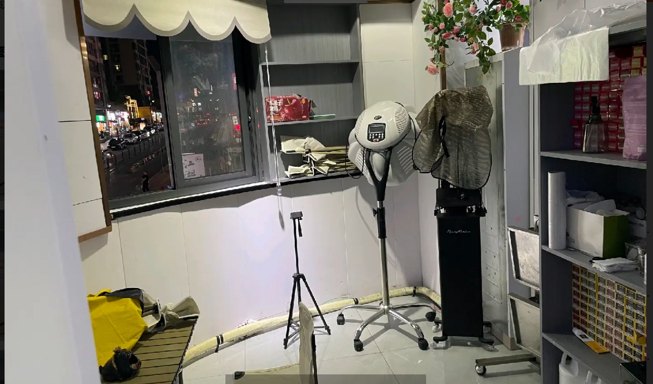 (转让)国酒城三期正好在十字路口接手即可经营还有差不多一个月房租